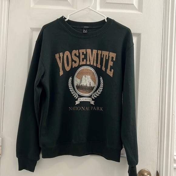 Forever 21 Tops New Yosemite Forest Green Crewneck Sweatshirt